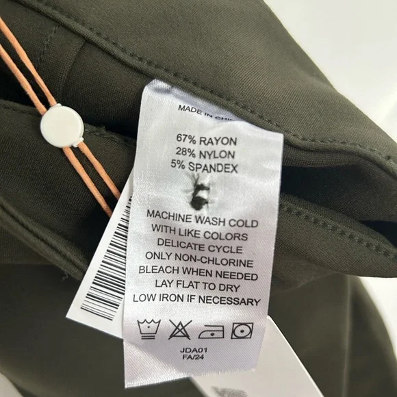 Quince Ultra Stretch Ponte Cropped Wide Leg 24” Olive Pants SZ 8 NWT - Picture 5 of 8